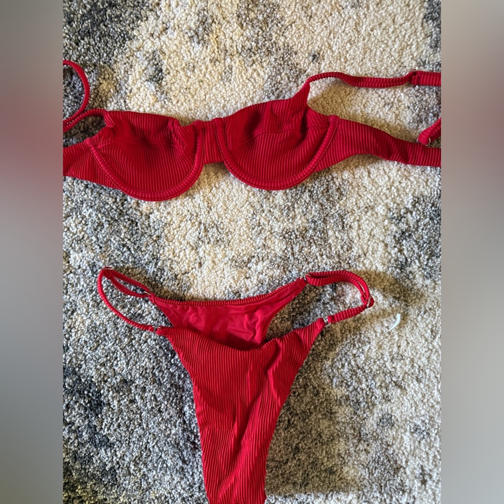 Red Ribbed Bikini Set - Picture 3 of 5